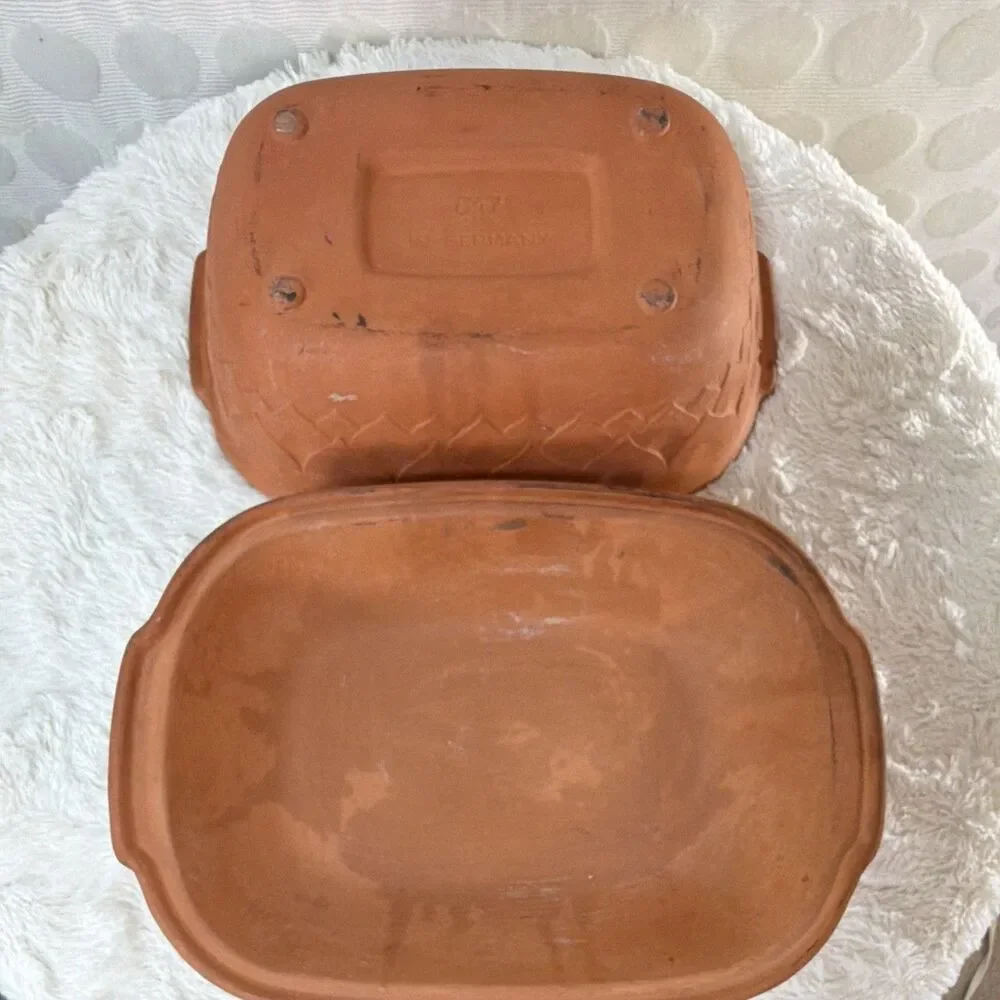 W-Germany 847 Ceramic Baking Dish w/ Lid 1.5 qt Rect Brown Unglazed
